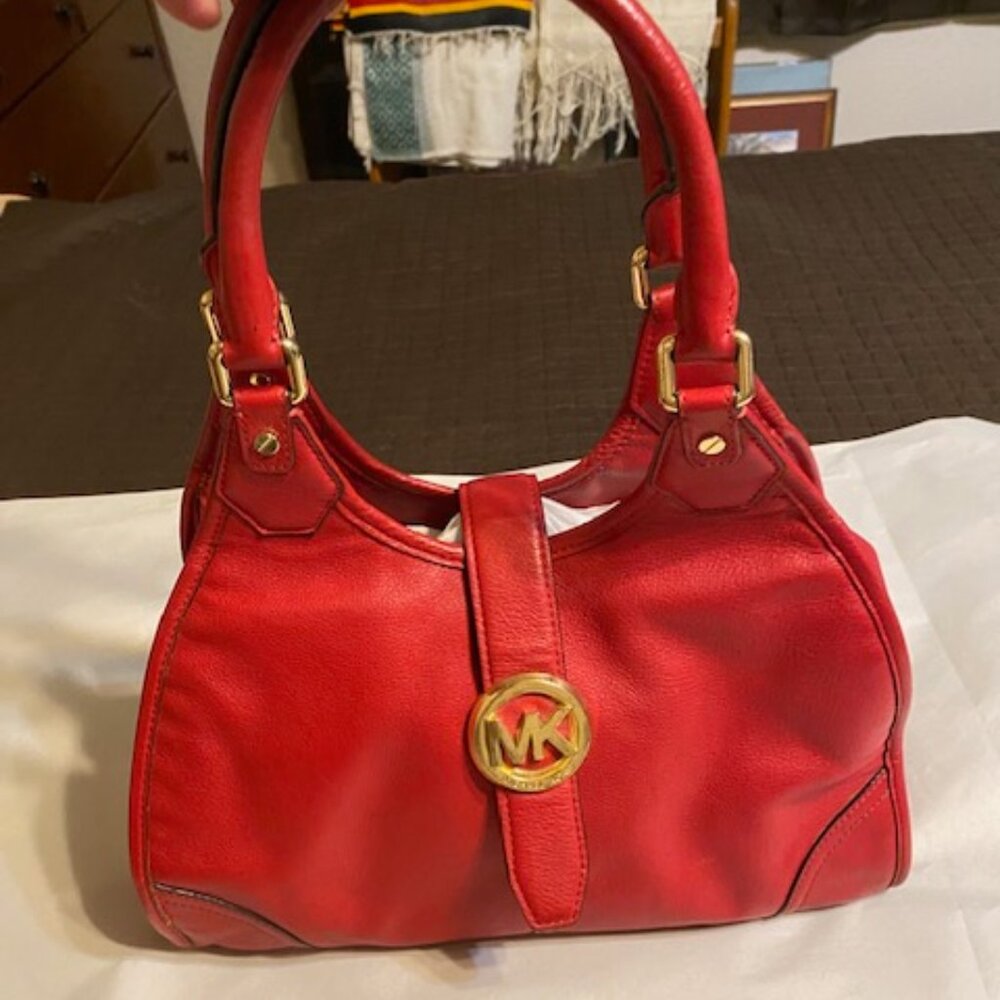 Michael Kors red pebble leather shoulder bag